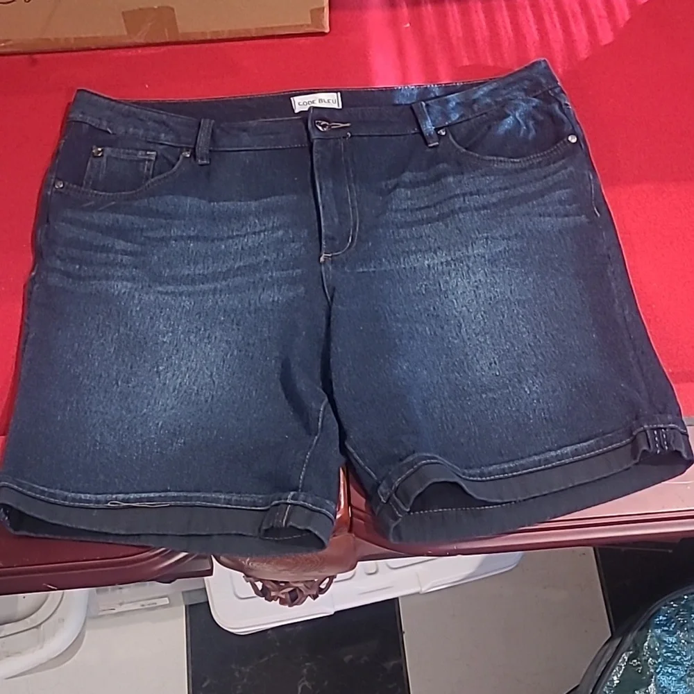 Code Bleu Jean Shorts - Picture 1 of 3